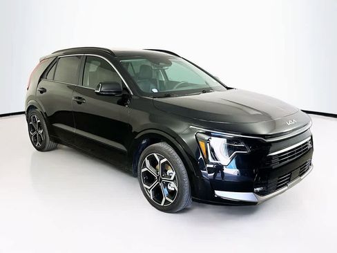 Used 2024 Kia Niro EX Touring image 23