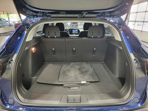 Used 2024 Chevrolet Trax LS w/ LS Convenience Package FWD image 34