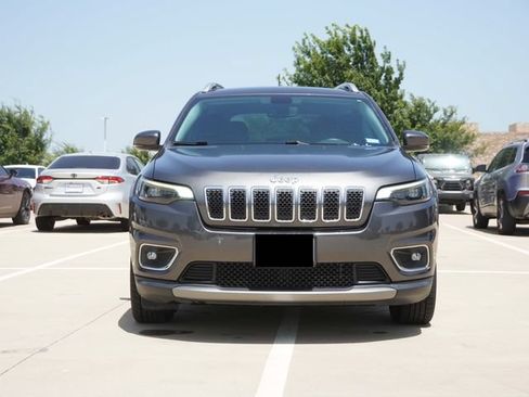 Used 2019 Jeep Cherokee Limited FWD image 2
