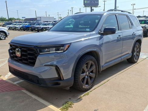 Used 2023 Honda Pilot Sport image 5