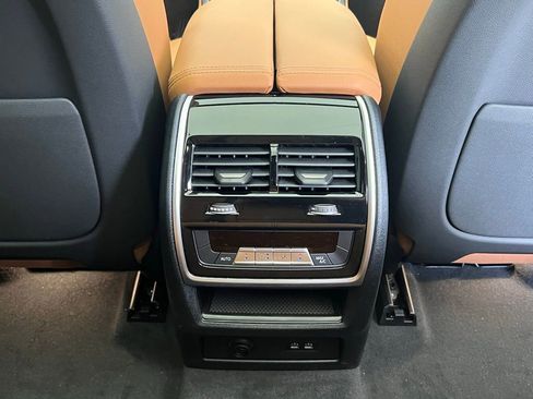 New 2026 BMW X5 xDrive40i w/ Premium Package AWD/4WD image 9