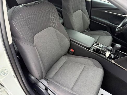 Used 2025 Toyota Camry LE image 11