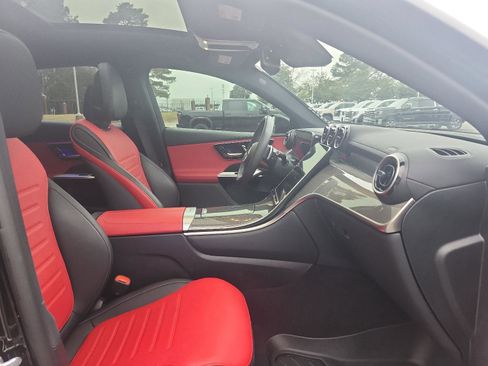 Used 2024 Mercedes-Benz GLC 300 GLC 300 GLC 300 4MATIC Coupe image 8