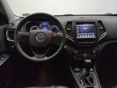 Used 2019 Jeep Cherokee Trailhawk w/ Cold Weather Group image 22