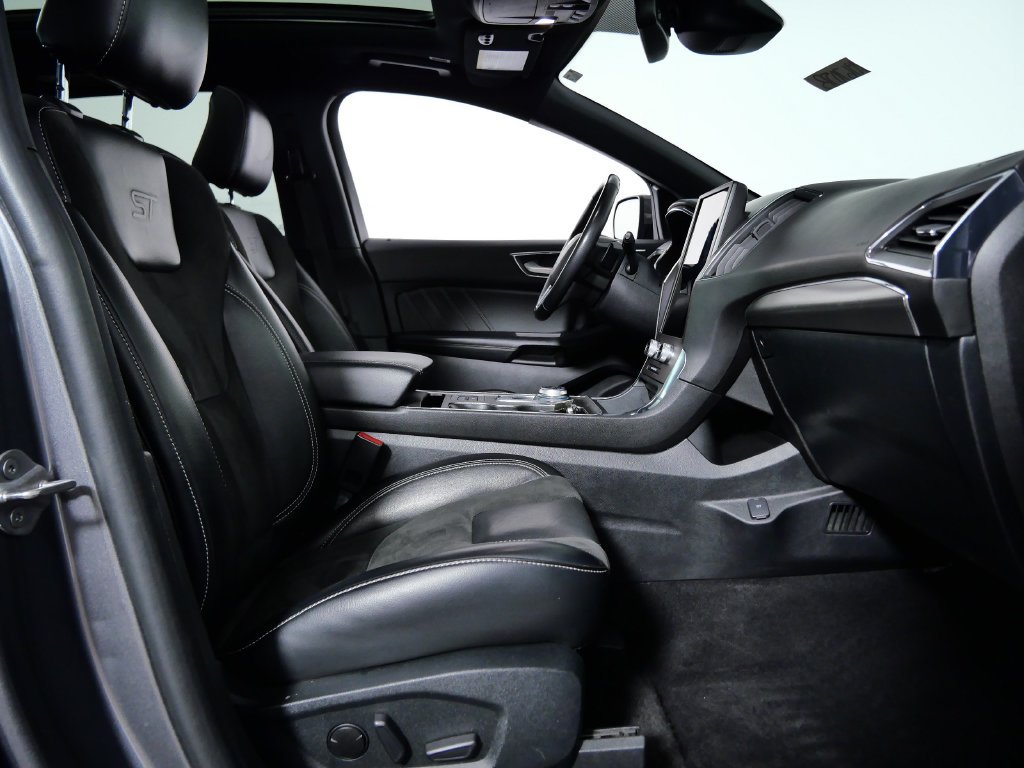 Used 2021 Ford Edge ST w/ Equipment Group 401A AWD/4WD image 11
