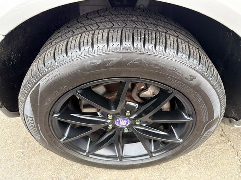 Used 2005 Ford Thunderbird RWD image 18