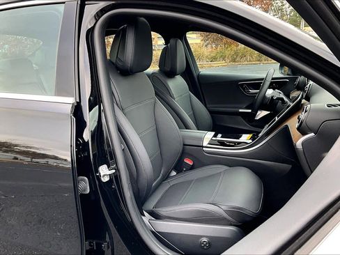 Certified 2025 Mercedes-Benz C 300 4MATIC Sedan image 8