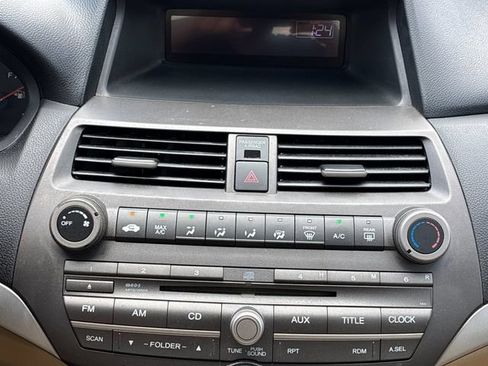 Used 2011 Honda Accord LX image 17