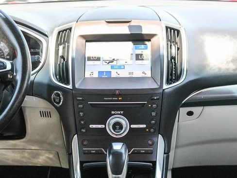 Used 2017 Ford Edge Titanium FWD image 14