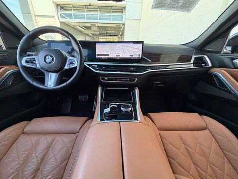 Used 2025 BMW X6 xDrive40i w/ Climate Comfort Package image 15