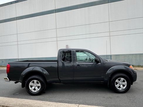 Used 2012 Nissan Frontier SV image 10