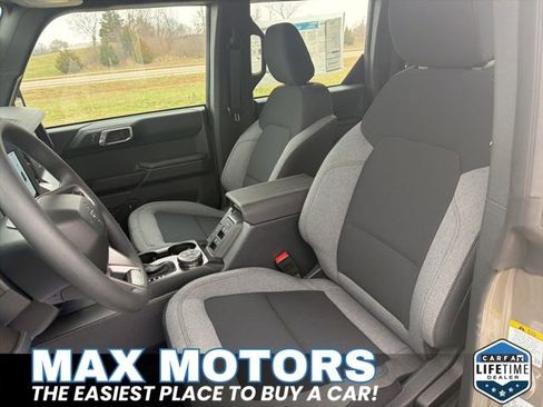 New 2025 Ford Bronco 4-Door AWD/4WD image 24
