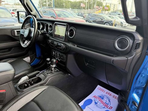 Used 2022 Jeep Wrangler Unlimited Sahara 4xe image 16