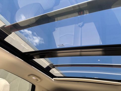 Certified 2024 Cadillac XT5 Premium Luxury w/ LPO, Floor Liner Package FWD image 21