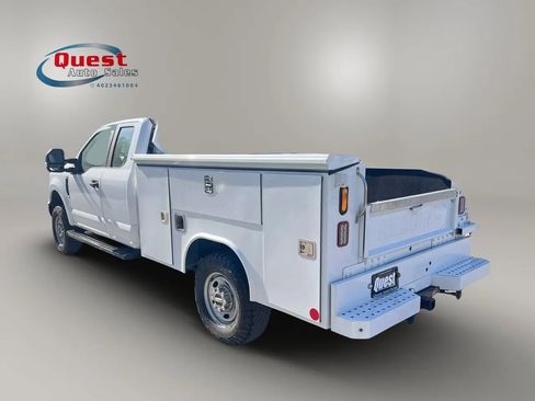Used 2017 Ford F250 XL w/ Power Equipment Group AWD/4WD image 5