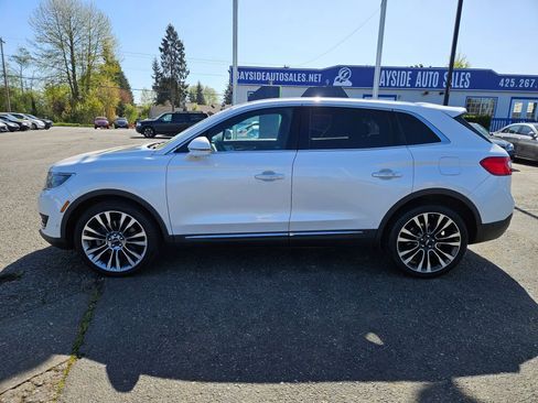 Used 2016 Lincoln MKX Reserve w/ Luxury Package AWD/4WD image 2