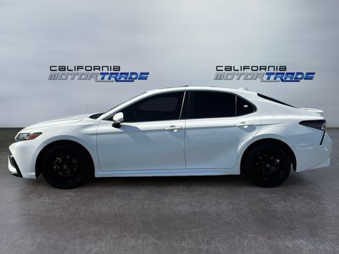 Used 2023 Toyota Camry SE w/ Convenience Package FWD image 8