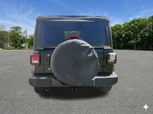 Used 2022 Jeep Wrangler Unlimited Sport AWD/4WD image 7