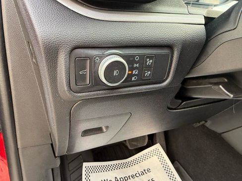 Used 2020 Ford Explorer XLT w/ Equipment Group 202A image 23