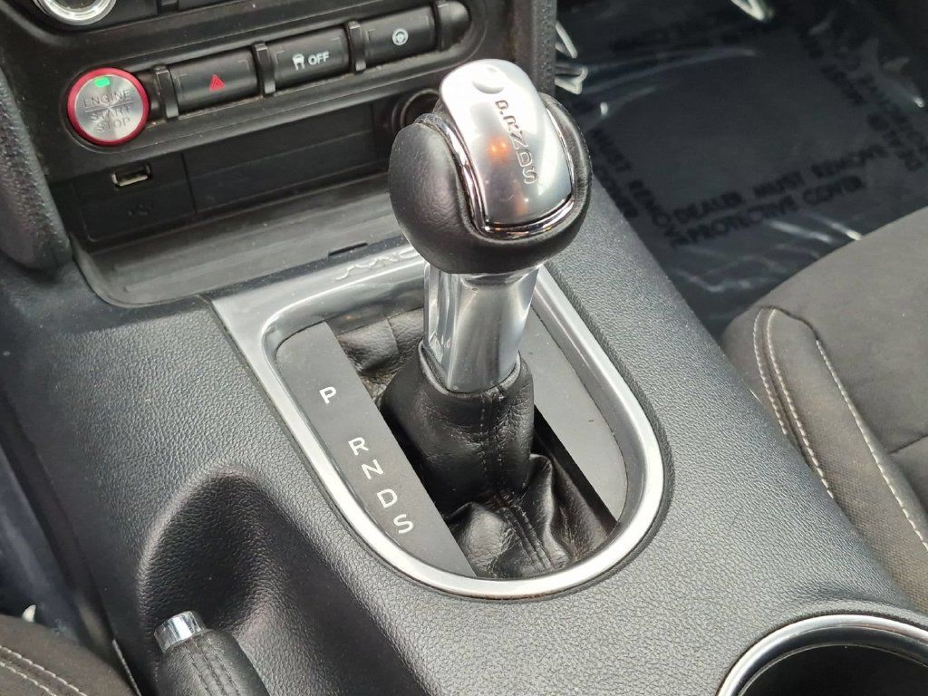 Used 2022 Ford Mustang Convertible RWD image 24