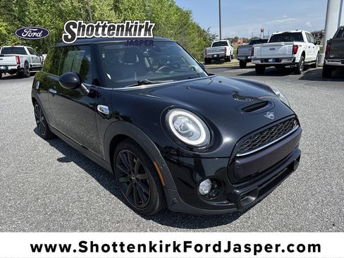 Used 2019 MINI Cooper S FWD image 1