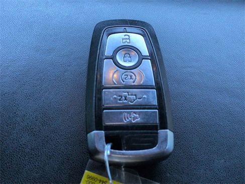 Used 2019 Ford F150 Platinum w/ Equipment Group 701A Luxury image 34