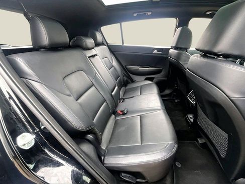 Certified 2022 Kia Sportage Nightfall Edition image 29