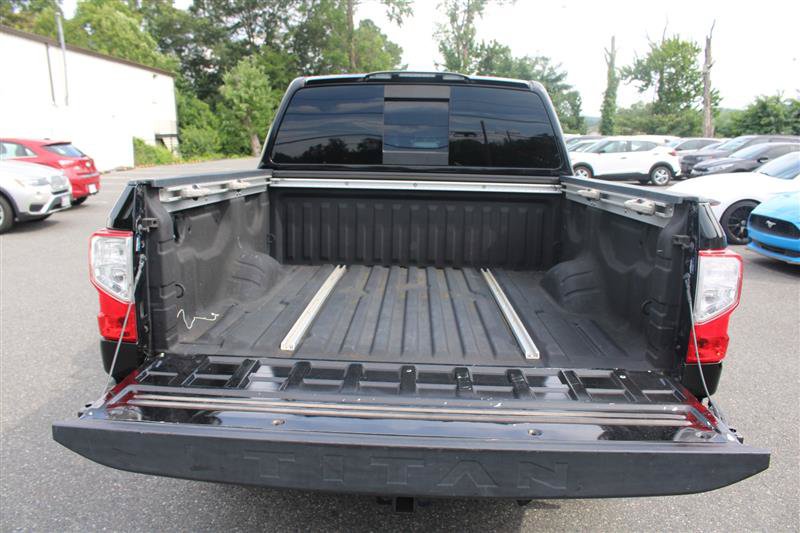 Used 2020 Nissan Titan SV w/ SV Convenience Package AWD/4WD image 22