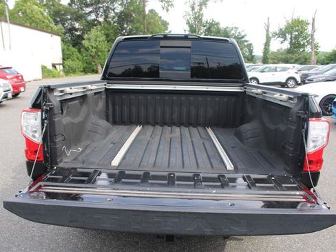 Used 2020 Nissan Titan SV w/ SV Convenience Package AWD/4WD image 22