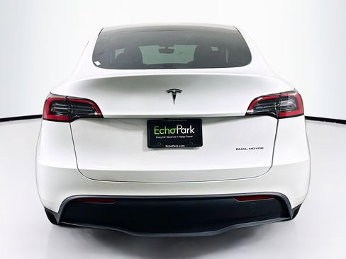 Used 2023 Tesla Model Y Long Range image 7