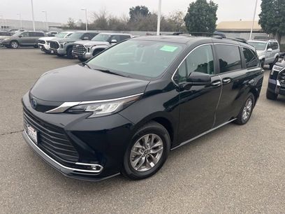 Used 2022 Toyota Sienna XLE