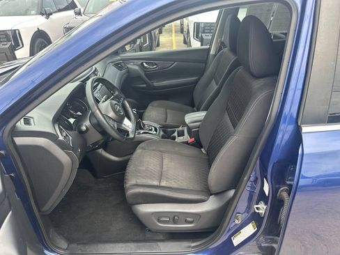 Used 2020 Nissan Rogue SV FWD image 13