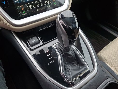 Certified 2025 Subaru Outback Premium image 16