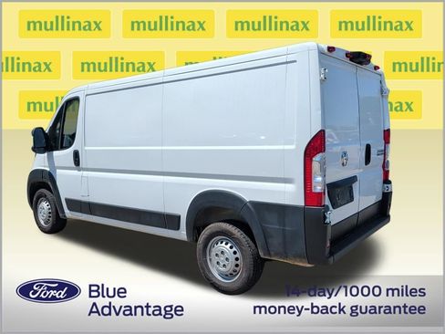 Used 2025 RAM ProMaster 2500 w/ Convenience Group FWD image 3