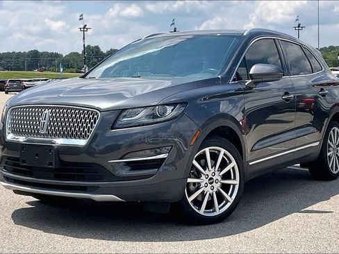 Used 2019 Lincoln MKC Reserve w/ MKC Climate Package FWD image 3
