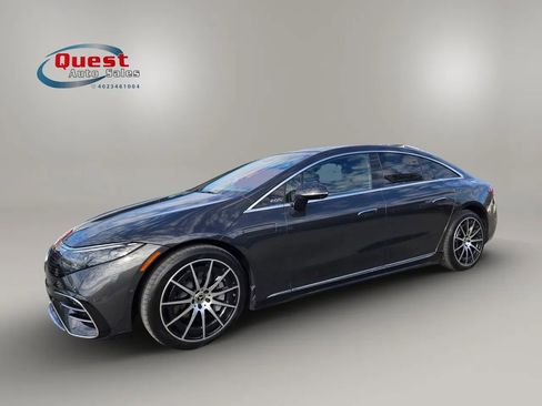 Used 2023 Mercedes-Benz EQS 580 4MATIC Sedan w/ Exclusive Trim Package image 3
