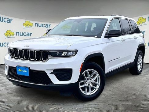 Used 2024 Jeep Grand Cherokee Laredo X image 12