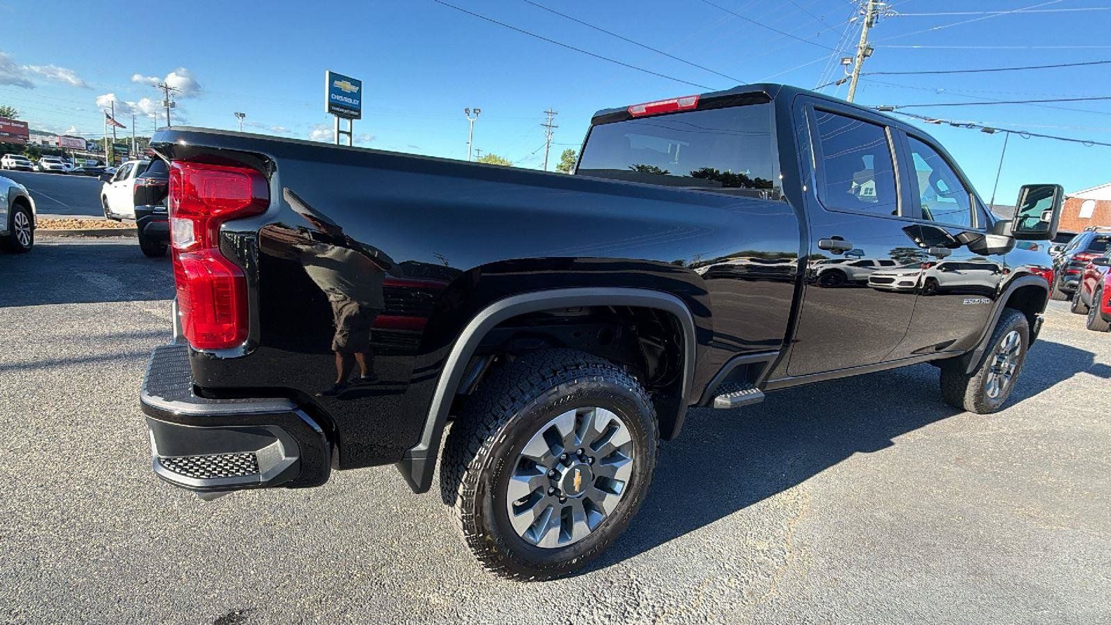 New 2026 Chevrolet Silverado 2500 Custom w/ Custom Value Package AWD/4WD image 9