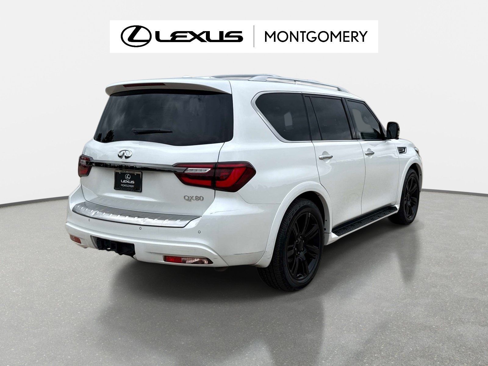 Used 2022 INFINITI QX80 Premium Select w/ Cargo Package RWD image 3