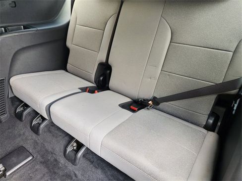 Certified 2025 Chevrolet Traverse LT image 21