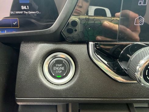 Used 2025 Chevrolet Colorado W/T w/ WT Convenience Package II image 32