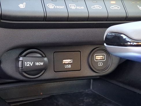 Certified 2023 Hyundai Elantra SEL w/ Convenience Package FWD image 18