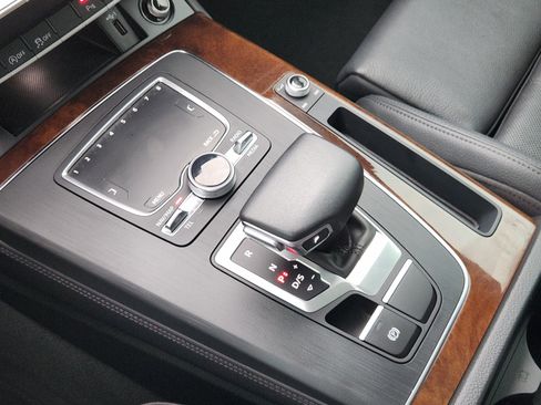 Used 2019 Audi Q5 2.0T Premium Plus image 23