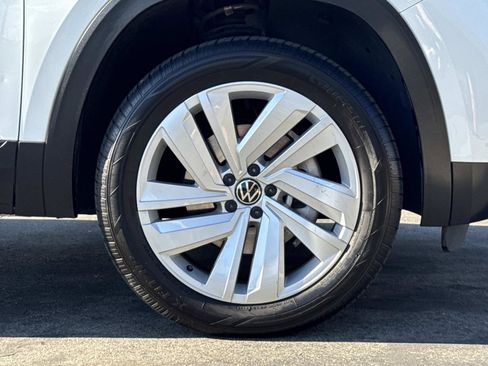 Used 2021 Volkswagen Atlas Cross Sport SE w/ Cross Sport MDO Package image 30