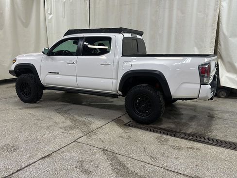 Used 2021 Toyota Tacoma TRD Off-Road w/ Advanced Technology Package image 3