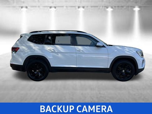 Used 2024 Volkswagen Atlas SE FWD image 6