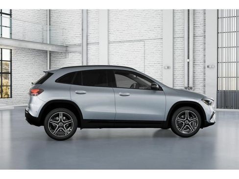 New 2026 Mercedes-Benz GLA 250 4MATIC image 17