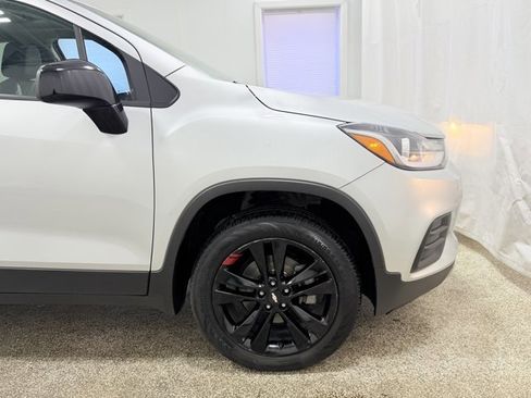 Used 2019 Chevrolet Trax LT w/ Sun & Sound Package AWD/4WD image 29