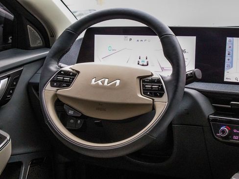 Used 2024 Kia EV6 Wind w/ Wind Technology Package image 27