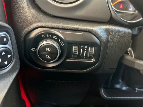 Used 2022 Jeep Gladiator Sport AWD/4WD image 30